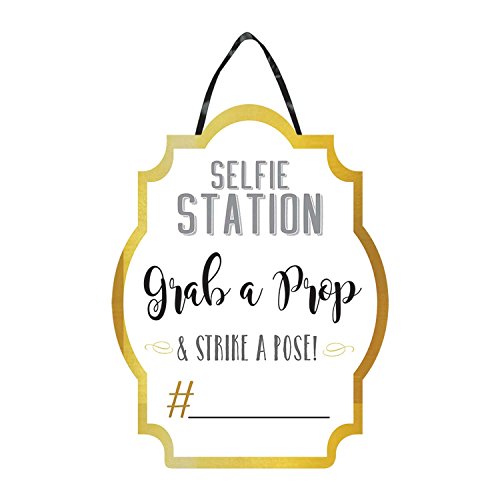 12 SIGN SELFIE STATION PHOTO