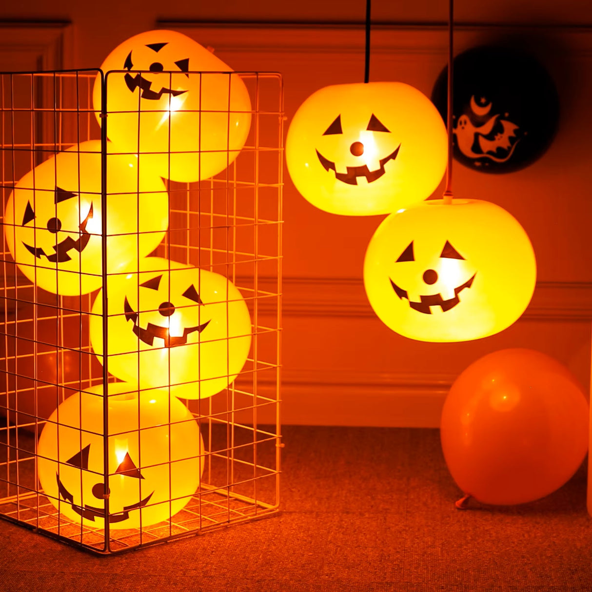 HALLOWEEN LIGHTUP BALLOON DECOR