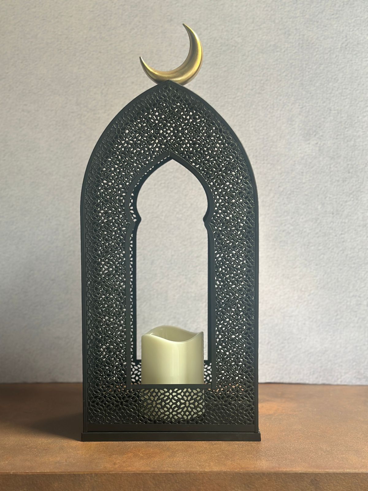 MEDIUM BLACK RAMADAN STAND