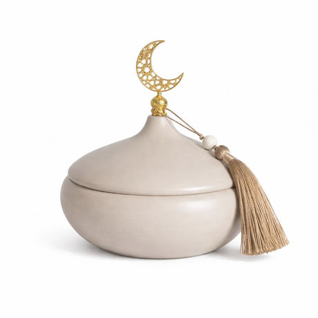 Cream colored Temreya L